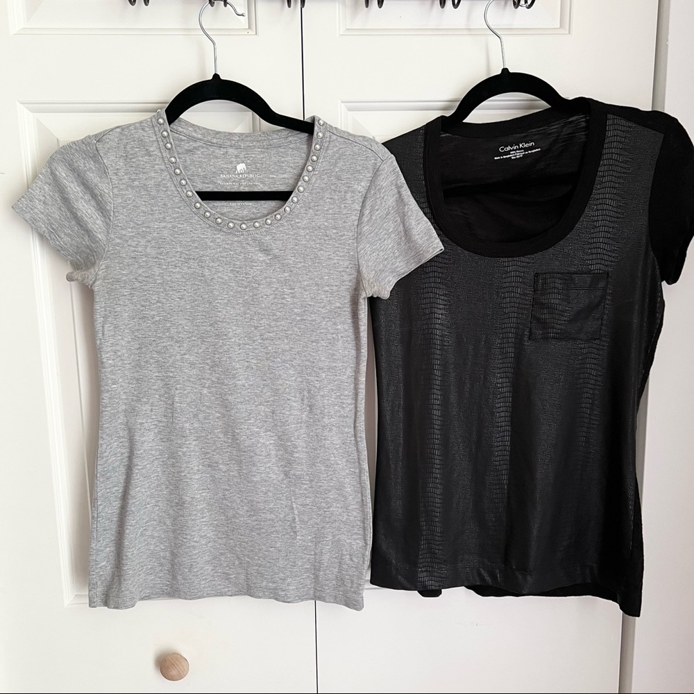 Lot of 2 Fancy T-shirts - Calvin Klein + Banana Republic